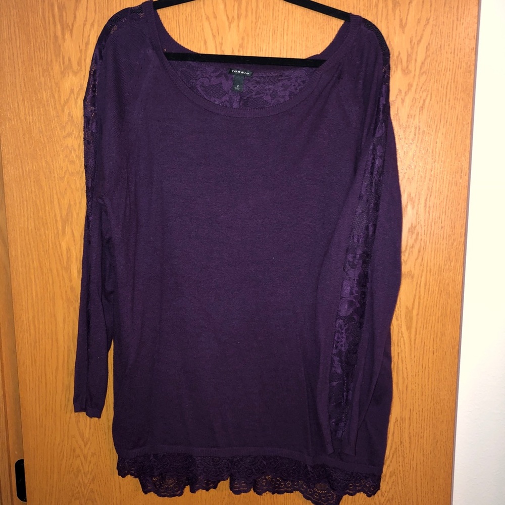 Light weight sweater